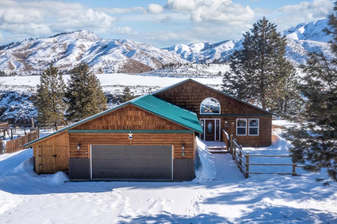 Twin Pines Cabin In Wilderness Ranch On Hwy 21, Amazing Views, 20 Ft Ceilings, Fully Fenced Yard, Pet Friendly, , Go Paddle Boarding At Lucky Peak, Or Snowshoeing In Idaho City And Take In The Hot Springs, Sleeps 10! Boise Exterior foto